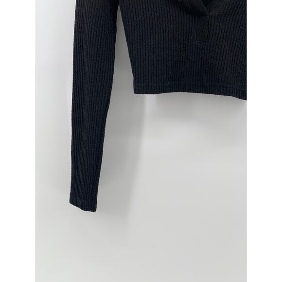 DIVIDED By H&M Women's Black Ribbed Split-Neck Long Sleeve Cropped Polo Top SZXS - Picture 6 of 11